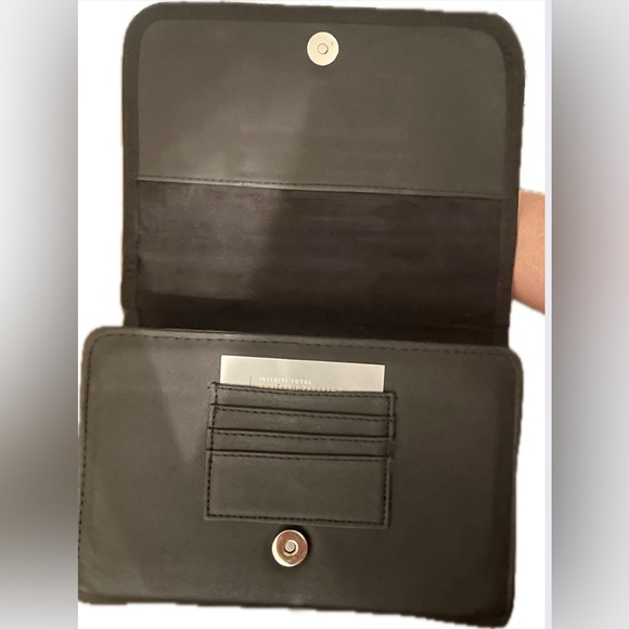 Infiniti Q50 Owners Manual Handbook - Picture 2 of 3